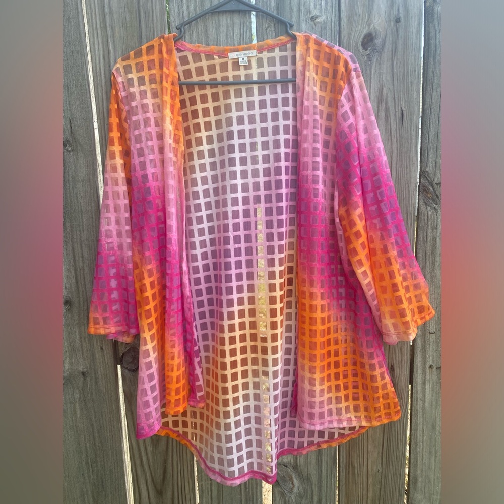 Erin London sheer top shades of pink & orange in a geometric pattern